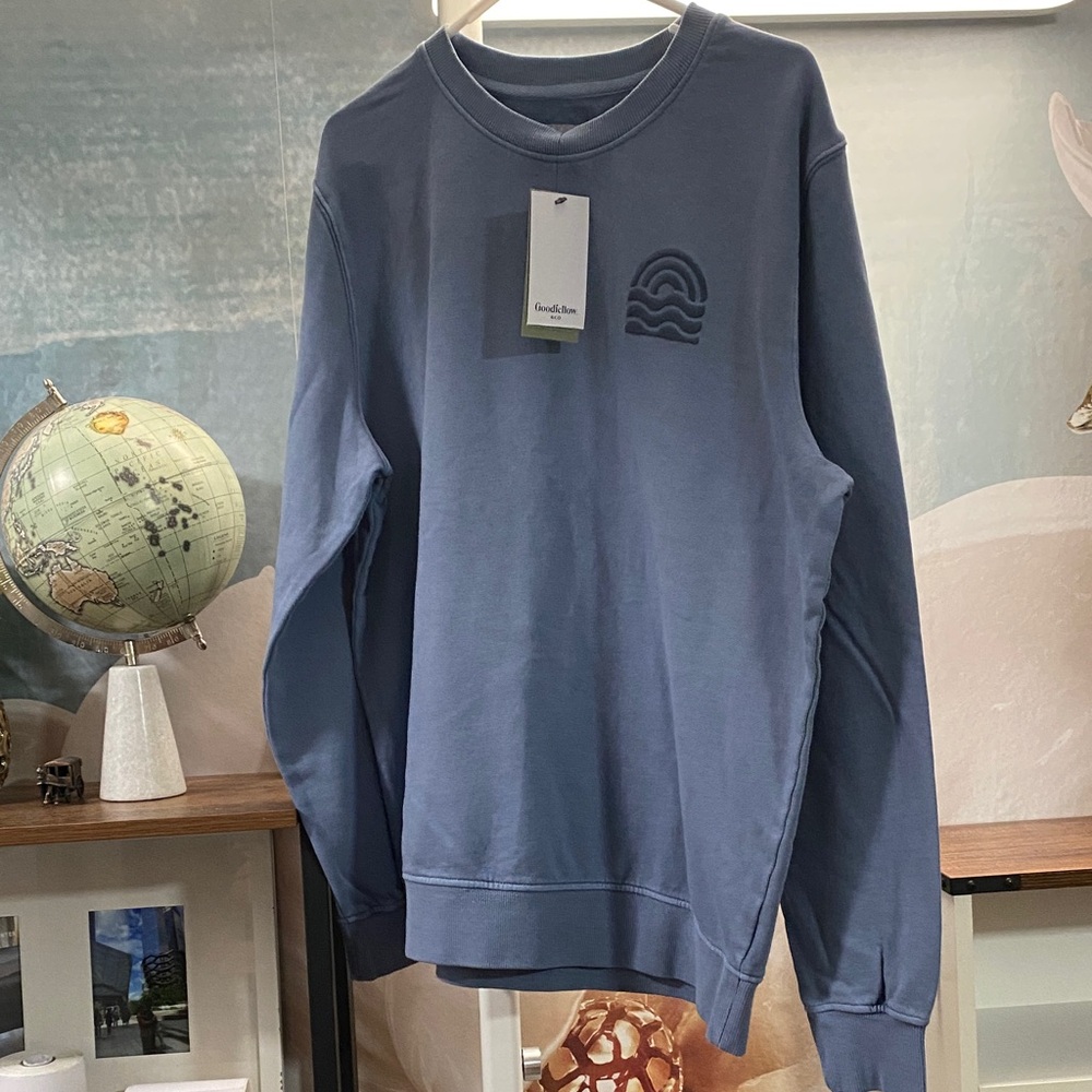 Wave Emblem Blue Crewneck Sweater Good fellow brand size L-XL NWT
